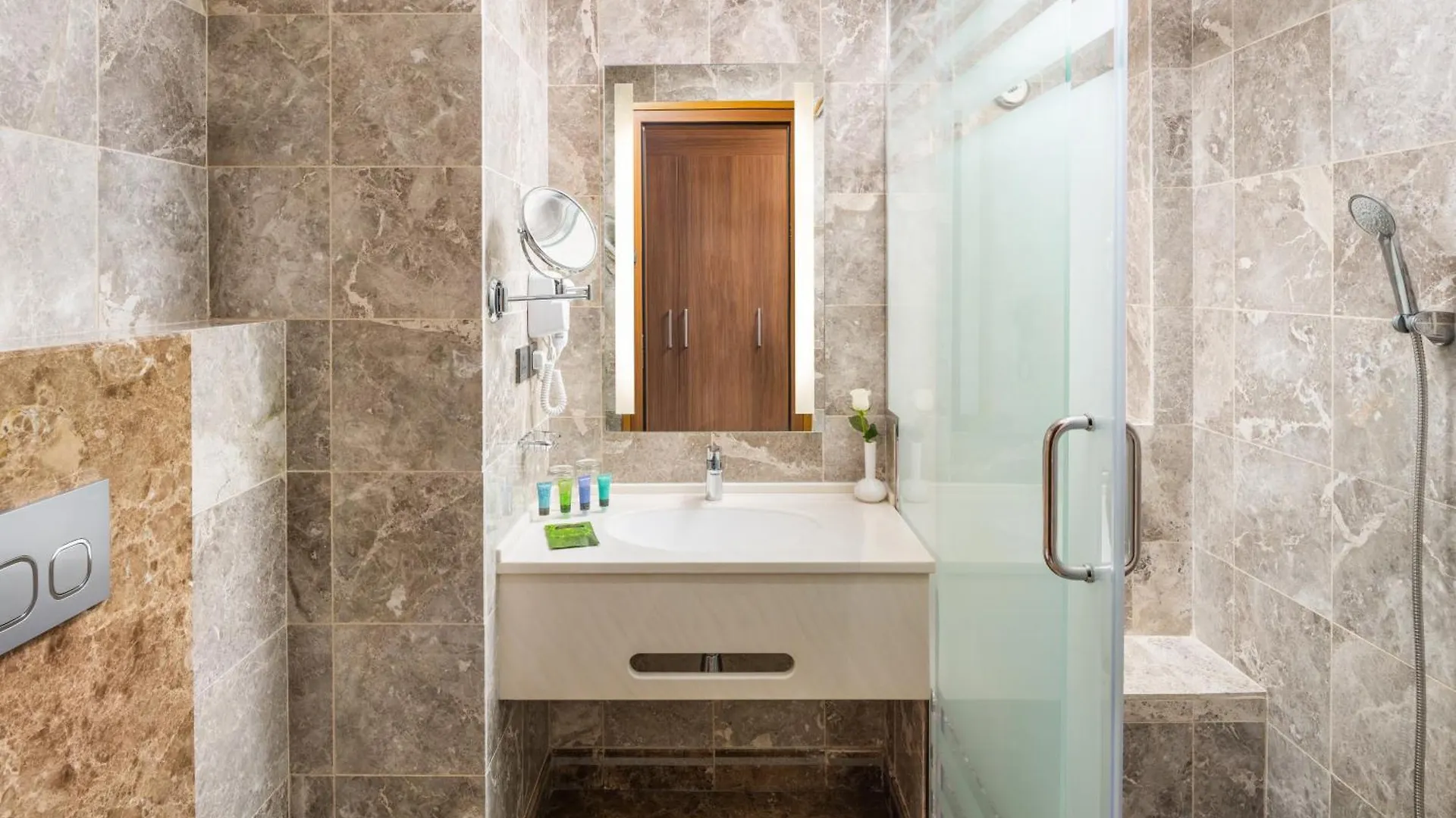 Three Pearls Musalli Hotel Mecca Saudi Arabia