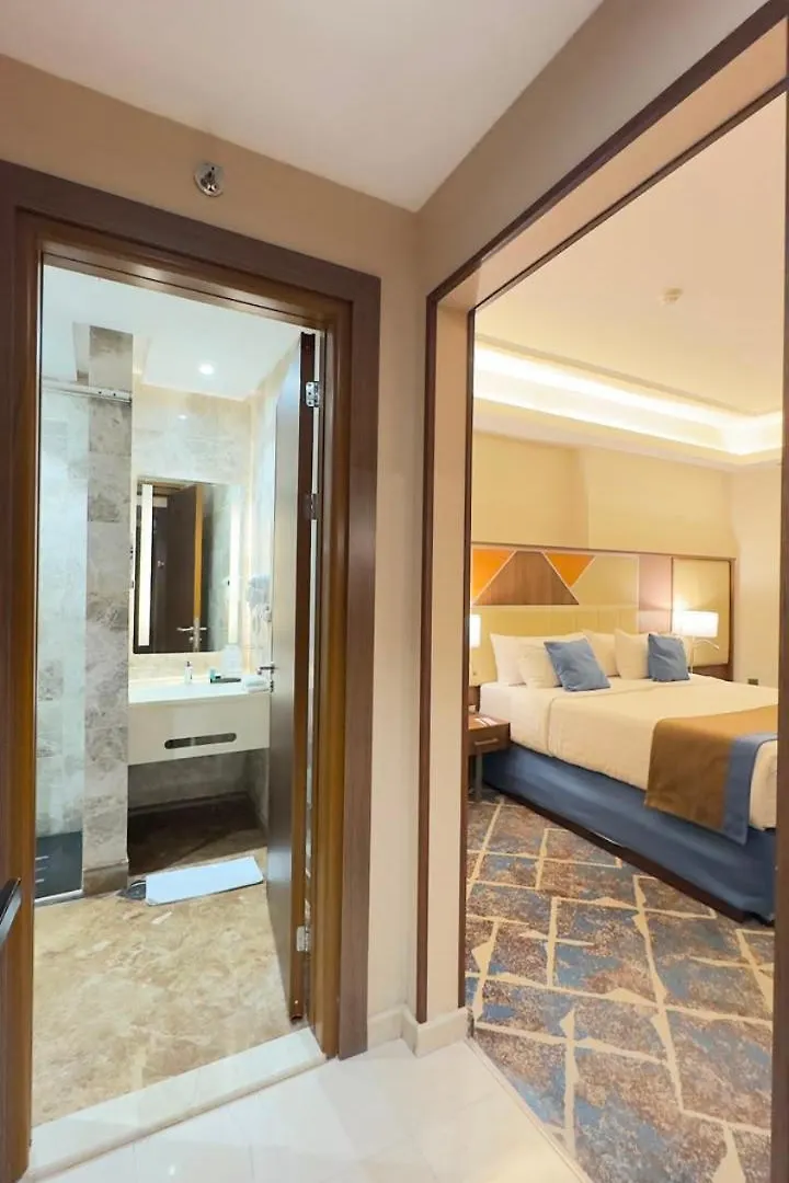 Three Pearls Musalli Hotel Mecca 4*,