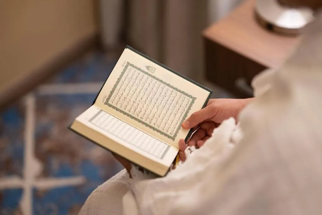 ****  فندق ثري بيرلز مصلي مكة المملكة العربية السعودية