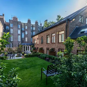 https://stauntons-on-the-green.dublin-hotelsweb.com